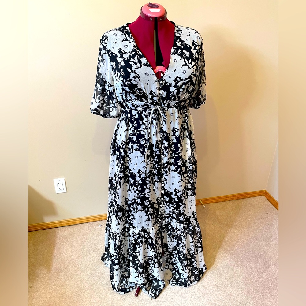 Beautiful chiffon maxi dress